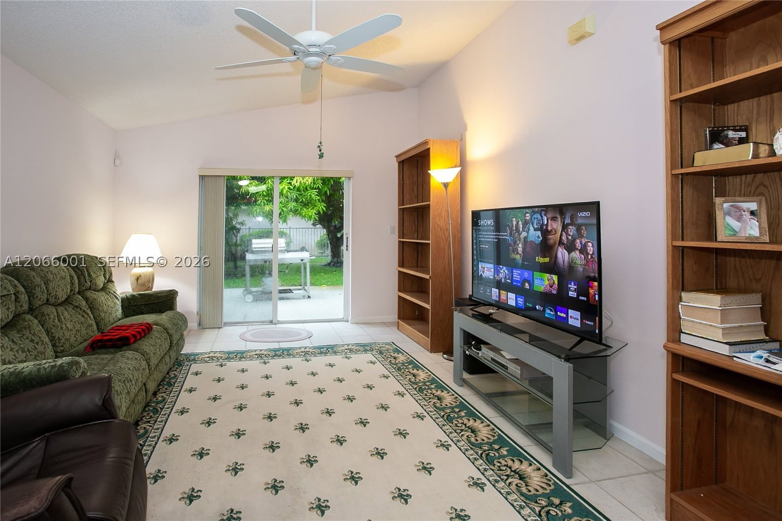 Real estate property located at 474 205th Ave, Broward, Crystal Pointe, Pembroke Pines, FL