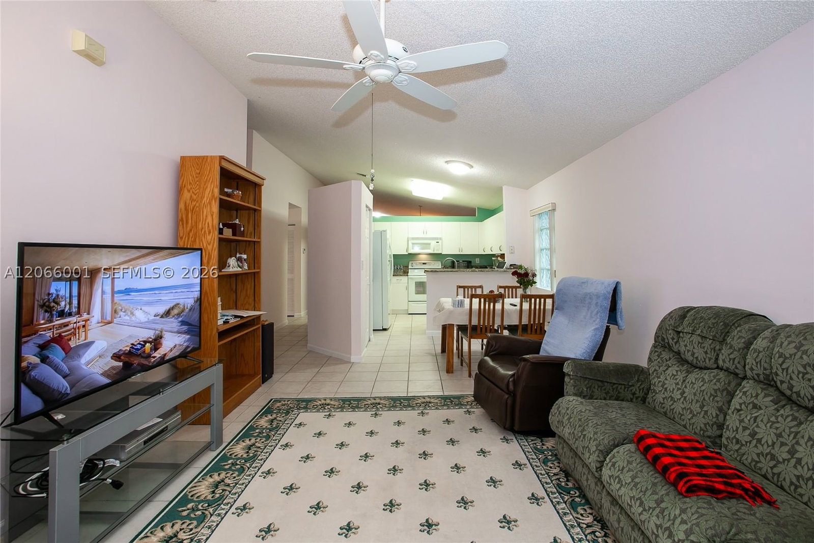Real estate property located at 474 205th Ave, Broward, Crystal Pointe, Pembroke Pines, FL