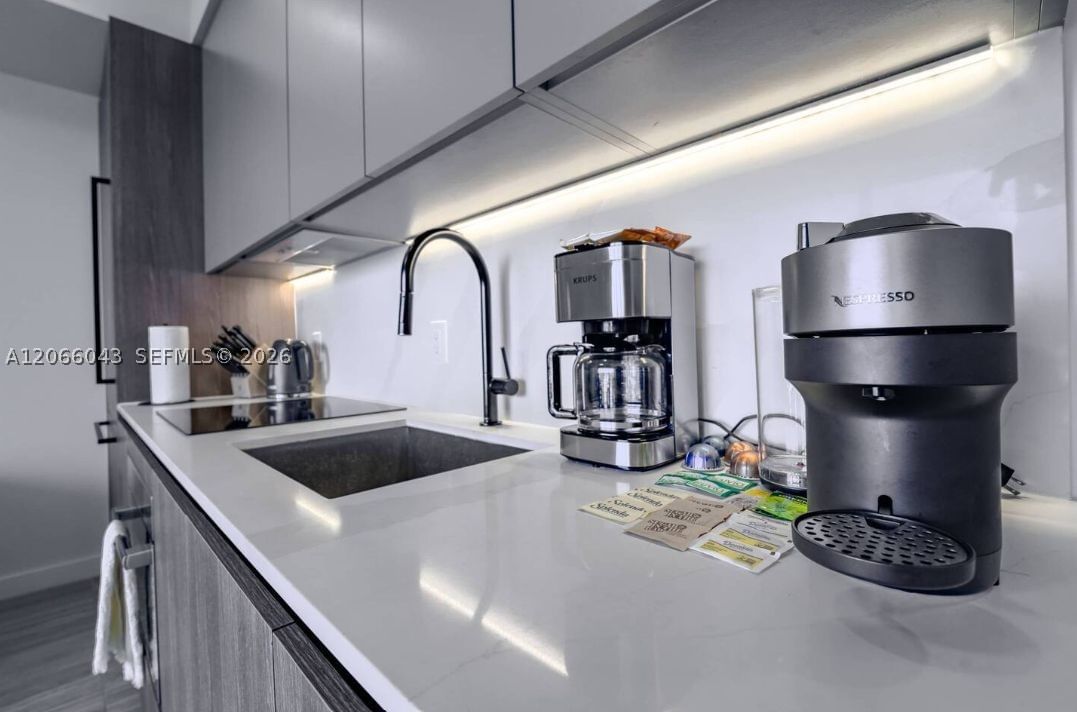 Real estate property located at 580 72nd St #1203, Miami-dade, 72 Park Condo, Miami Beach, FL