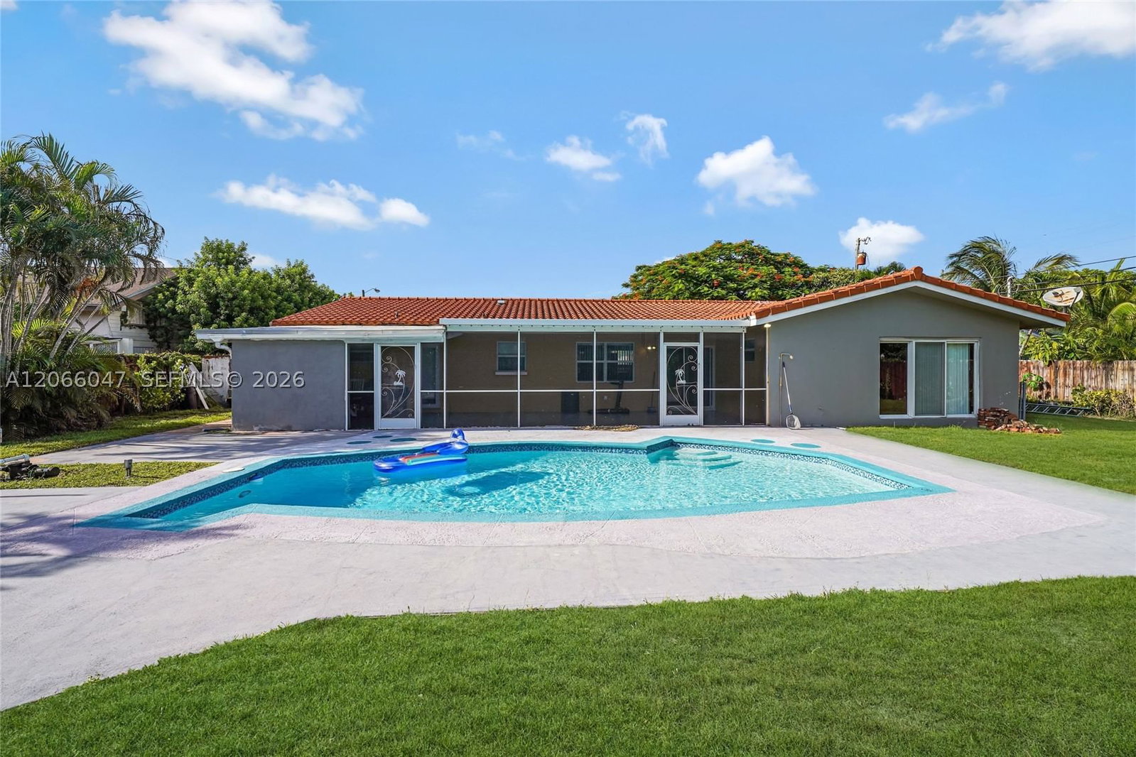 Real estate property located at 912 9th Ct, Broward, Pine Crest Amended Plat, Pompano Beach, FL