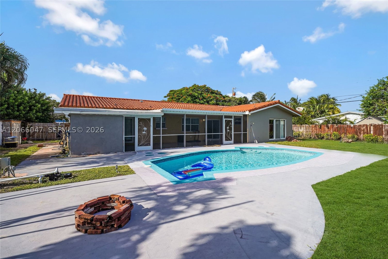 Real estate property located at 912 9th Ct, Broward, Pine Crest Amended Plat, Pompano Beach, FL