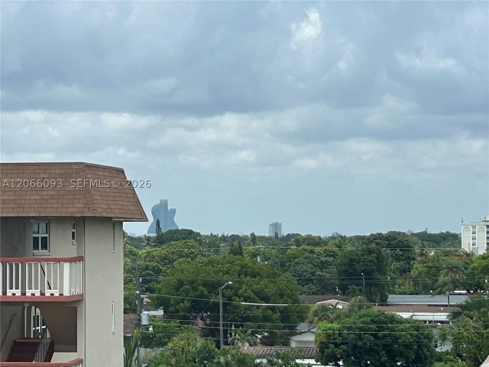 Real estate property located at 5300 Washington St U503, Broward, Beverly Hills Condo Numbe, Hollywood, FL