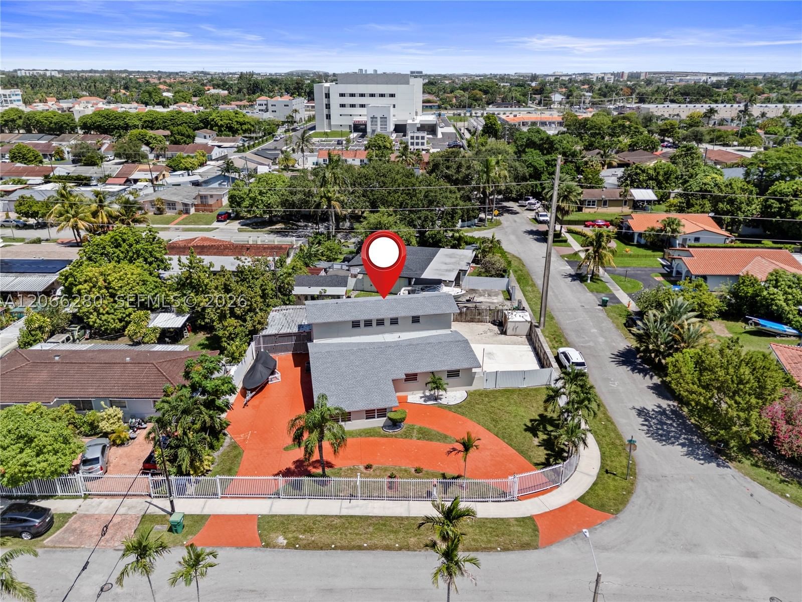Real estate property located at 8241 12th Ter, Miami-dade, Fontainebleau Gardens 1st, Miami, FL