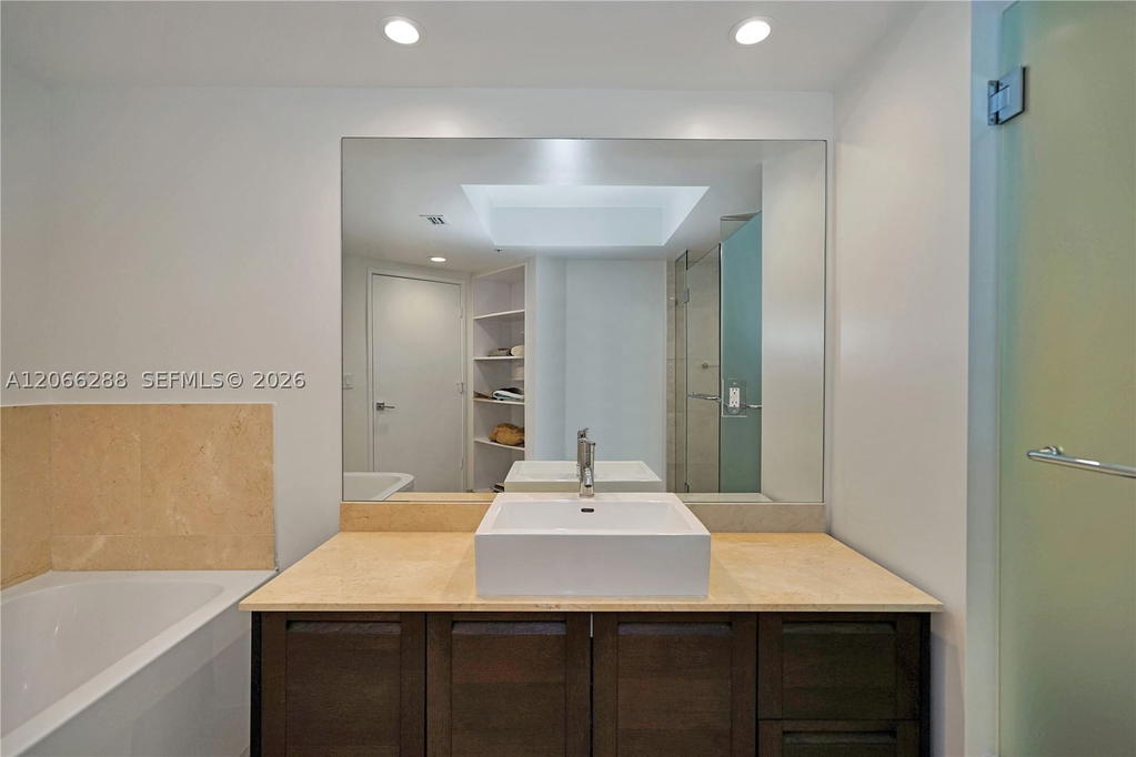 Real estate property located at 250 Sunny Isles Blvd #3-705, Miami-dade, St Tropez On The Bay Iii, Sunny Isles Beach, FL