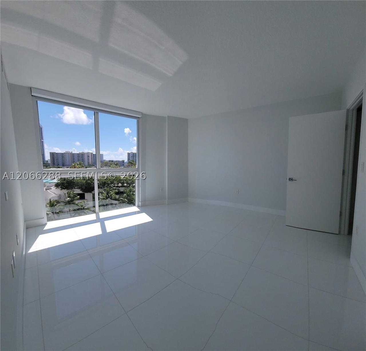 Real estate property located at 250 Sunny Isles Blvd #3-705, Miami-dade, St Tropez On The Bay Iii, Sunny Isles Beach, FL