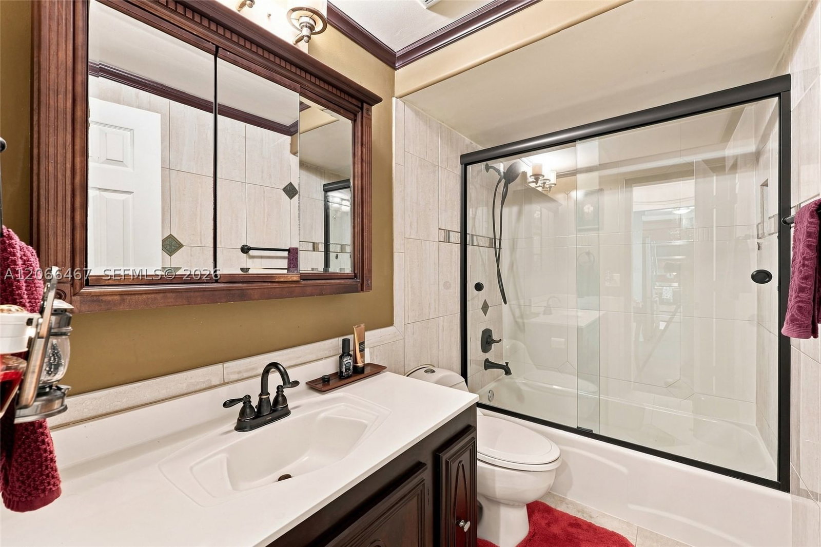 Real estate property located at 5900 17th Pl #203, Broward, Lakeside Manor North Cond, Sunrise, FL