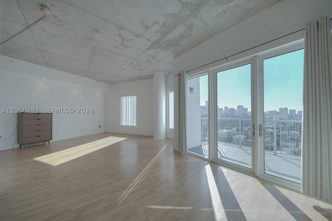 Real estate property located at 10 South River Dr #1406, Miami-dade, Neo Condo, Miami, FL