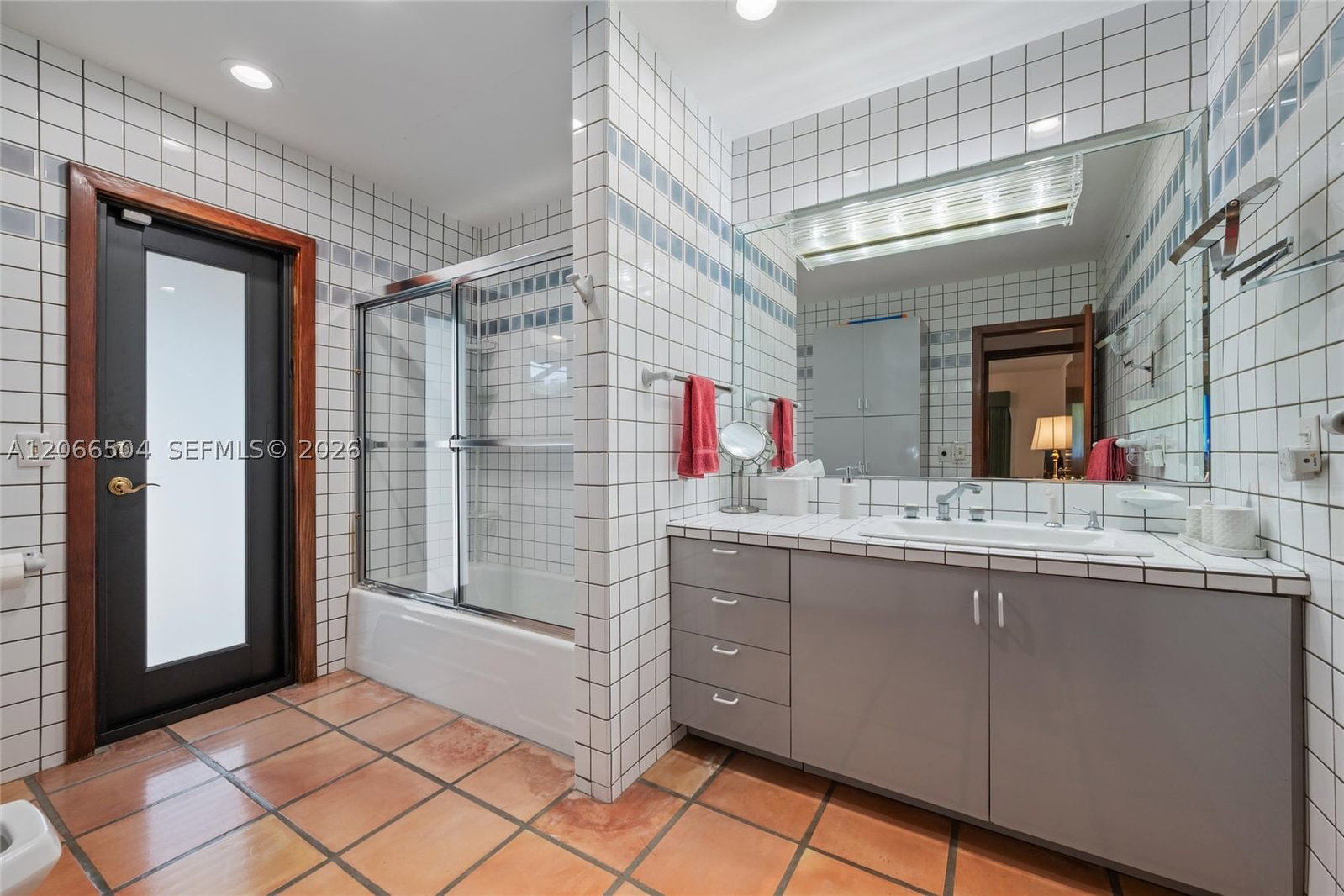 Real estate property located at 9490 Old Cutler Ln, Miami-dade, Journeys End Estates, Coral Gables, FL
