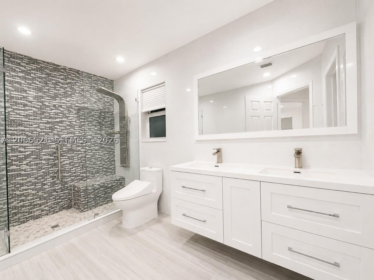 Real estate property located at 2616 Oakbrook Ct, Broward, Sector 7 South, Weston, FL
