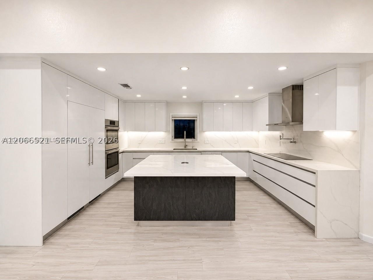 Real estate property located at 2616 Oakbrook Ct, Broward, Sector 7 South, Weston, FL