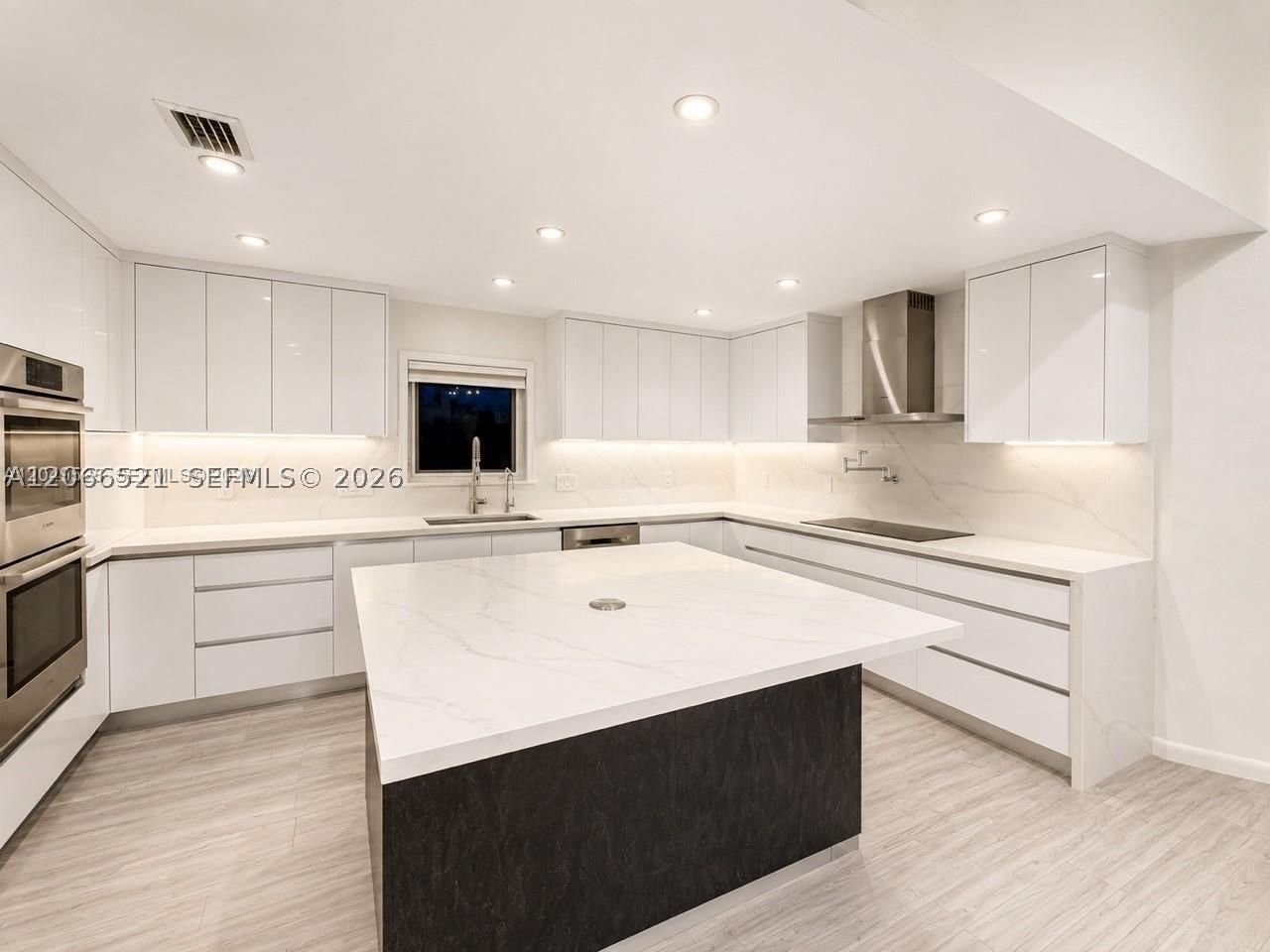 Real estate property located at 2616 Oakbrook Ct, Broward, Sector 7 South, Weston, FL