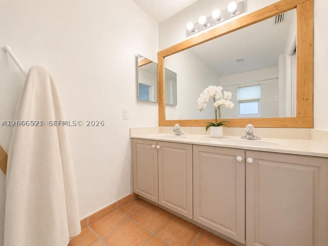Real estate property located at 2616 Oakbrook Ct, Broward, Sector 7 South, Weston, FL