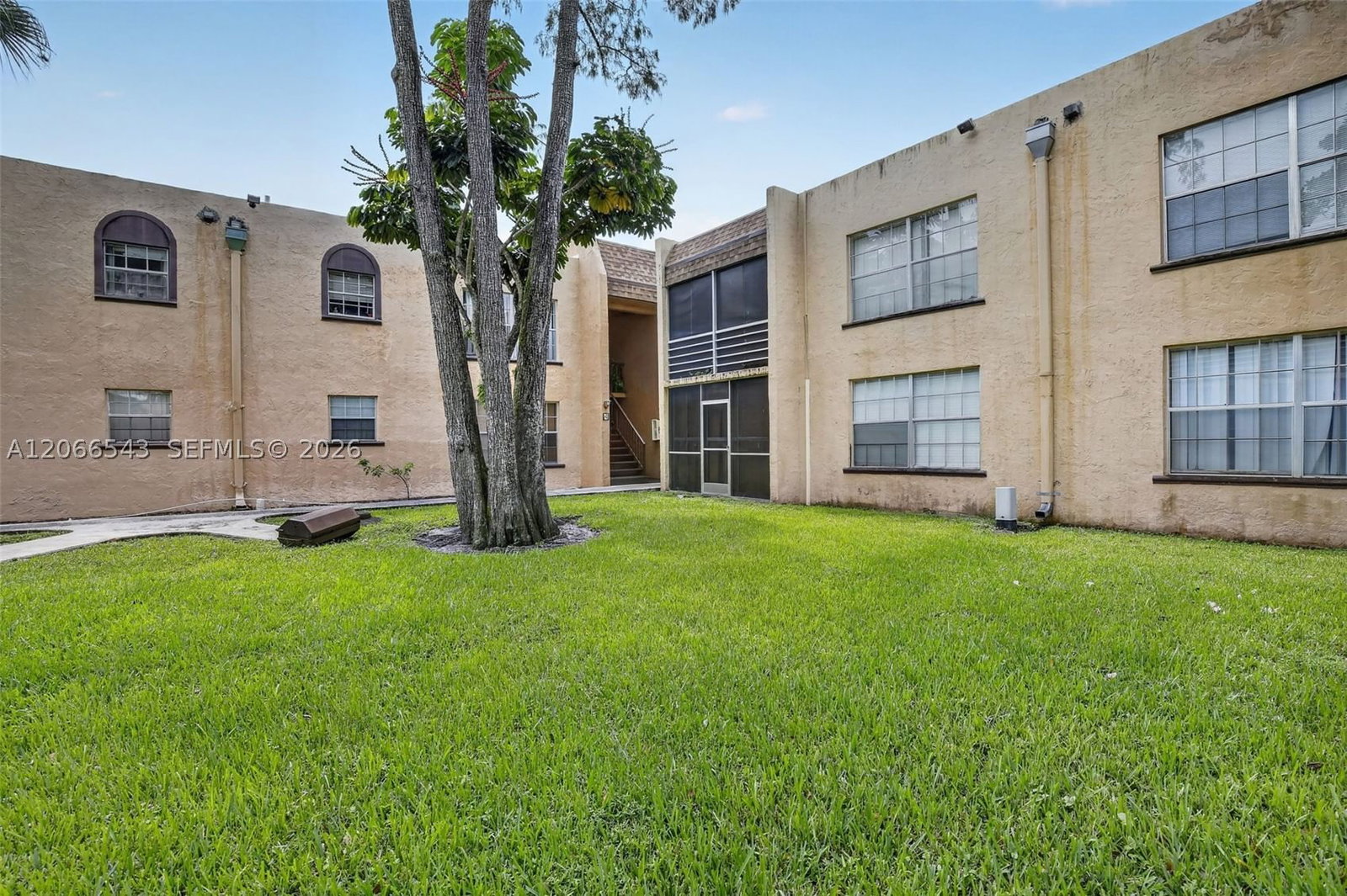 Real estate property located at 4241 19th St #172, Broward, Wood Hue Iii Condo, Lauderhill, FL
