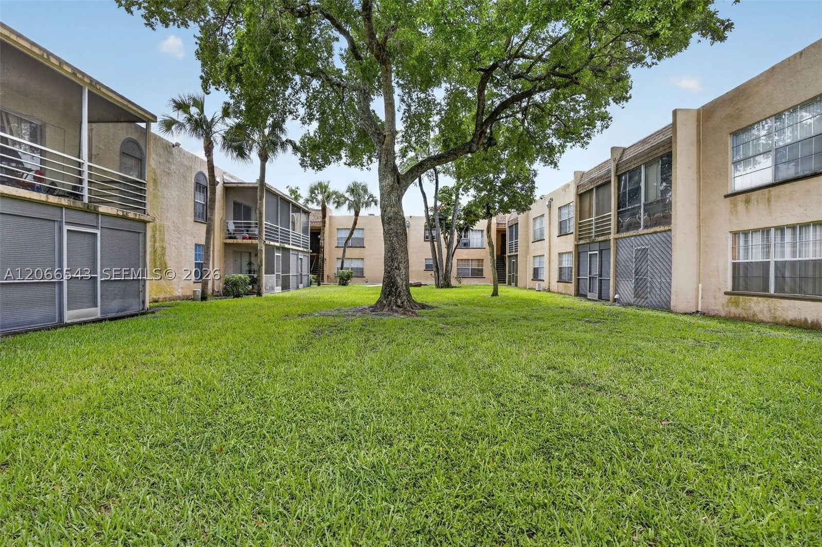 Real estate property located at 4241 19th St #172, Broward, Wood Hue Iii Condo, Lauderhill, FL