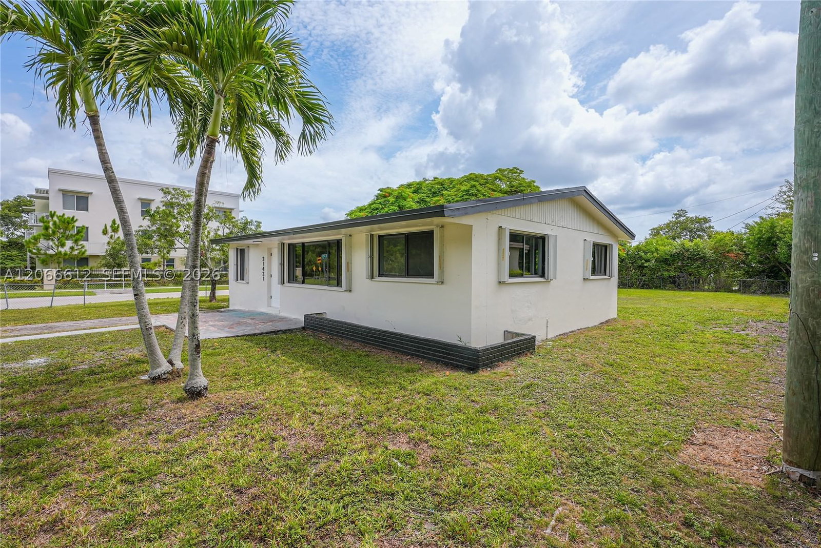 Real estate property located at 21421 110th Ave, Miami-dade, Zeniths First Sub, Cutler Bay, FL