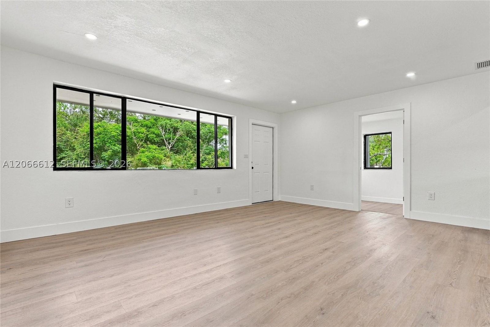 Real estate property located at 21421 110th Ave, Miami-dade, Zeniths First Sub, Cutler Bay, FL