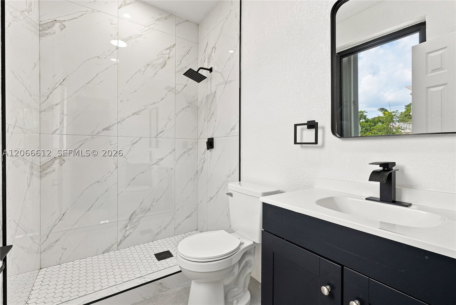Real estate property located at 21421 110th Ave, Miami-dade, Zeniths First Sub, Cutler Bay, FL