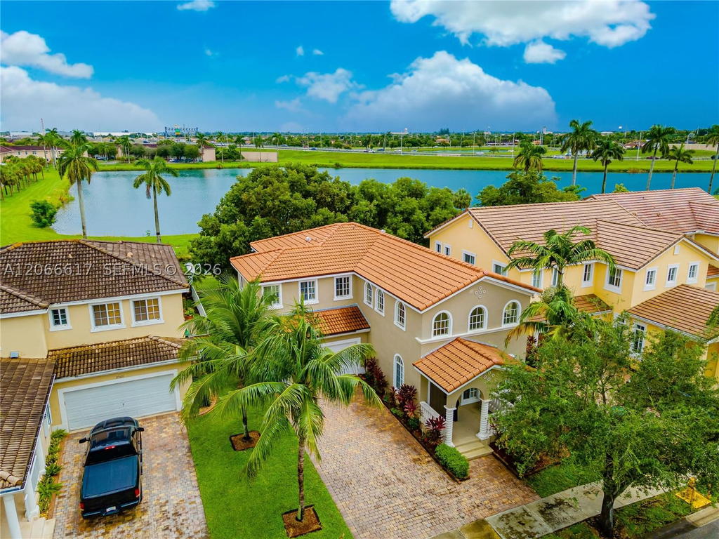 Real estate property located at 27621 139th Pl, Miami-dade, Mandarin Lakes, Homestead, FL