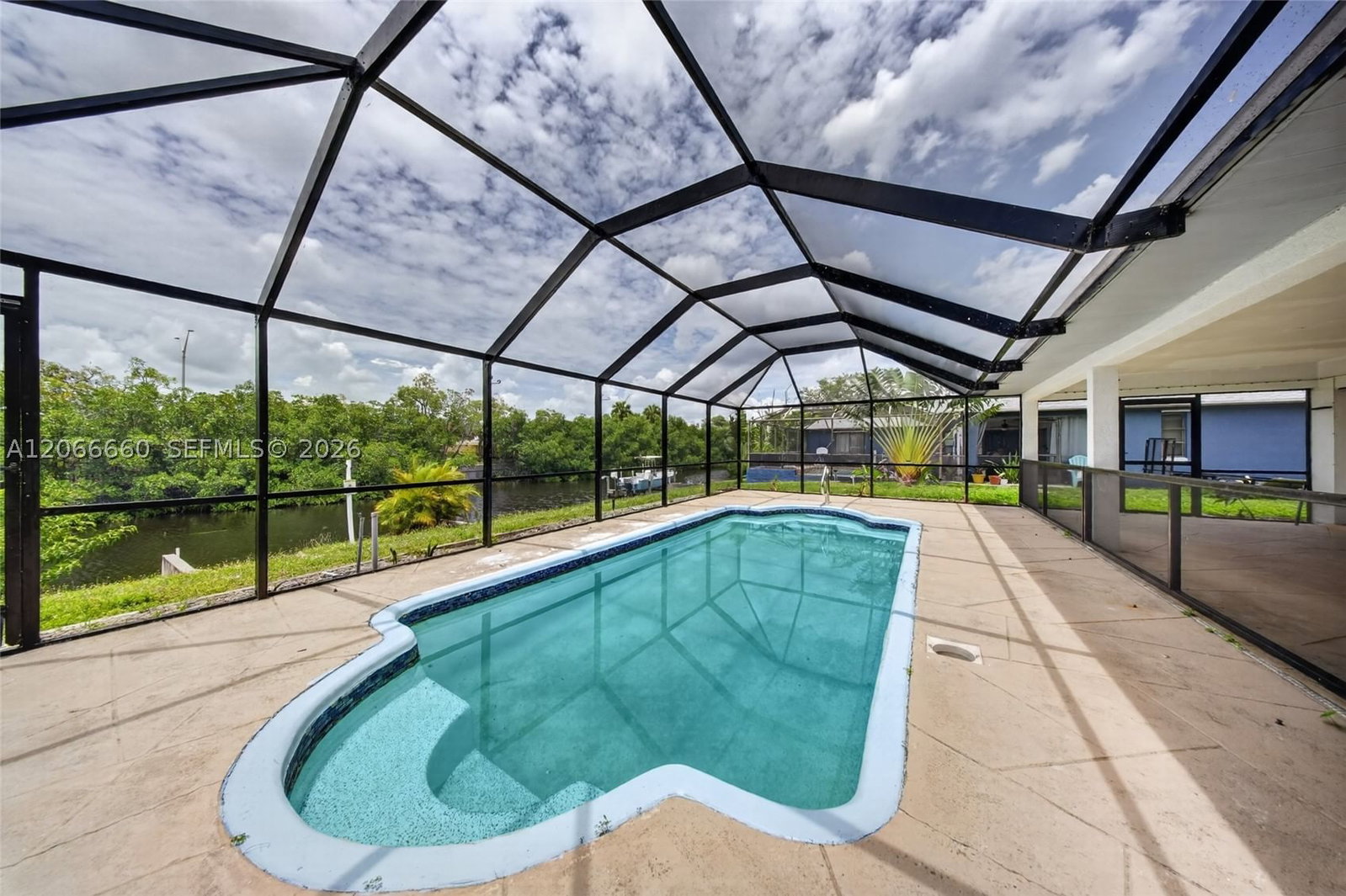 Real estate property located at 1417 Everest PKWY, Lee, Cape Coral, Cape Coral, FL