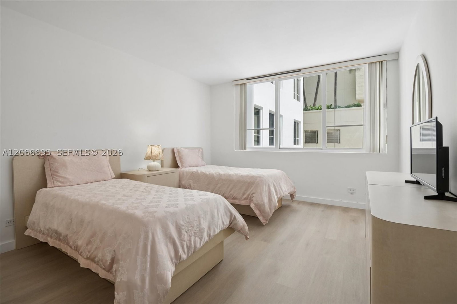 Real estate property located at 5005 Collins Ave #424, Miami-dade, The Carriage Club North C, Miami Beach, FL