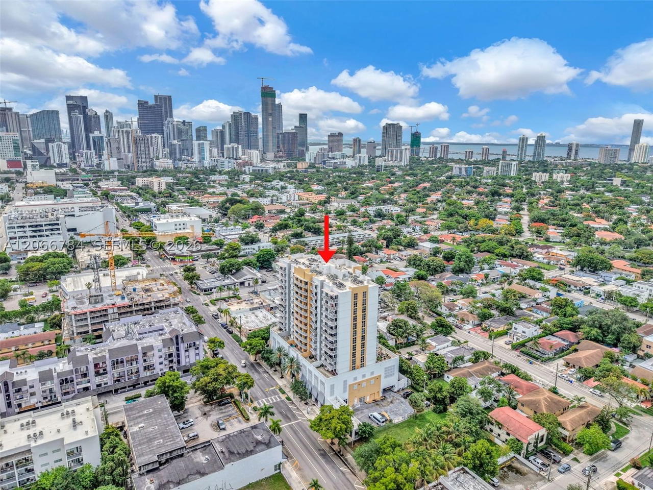 Real estate property located at 900 8th St #908, Miami-dade, Brickell Vista Condo, Miami, FL