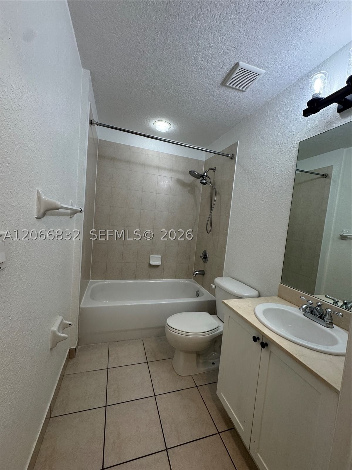 Real estate property located at 10885 89th Ter #113, Miami-dade, Coronado At Doral Ii Cond, Doral, FL