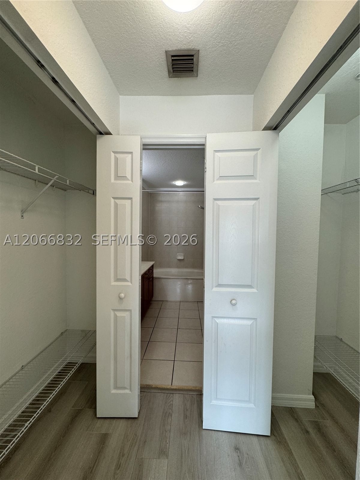 Real estate property located at 10885 89th Ter #113, Miami-dade, Coronado At Doral Ii Cond, Doral, FL