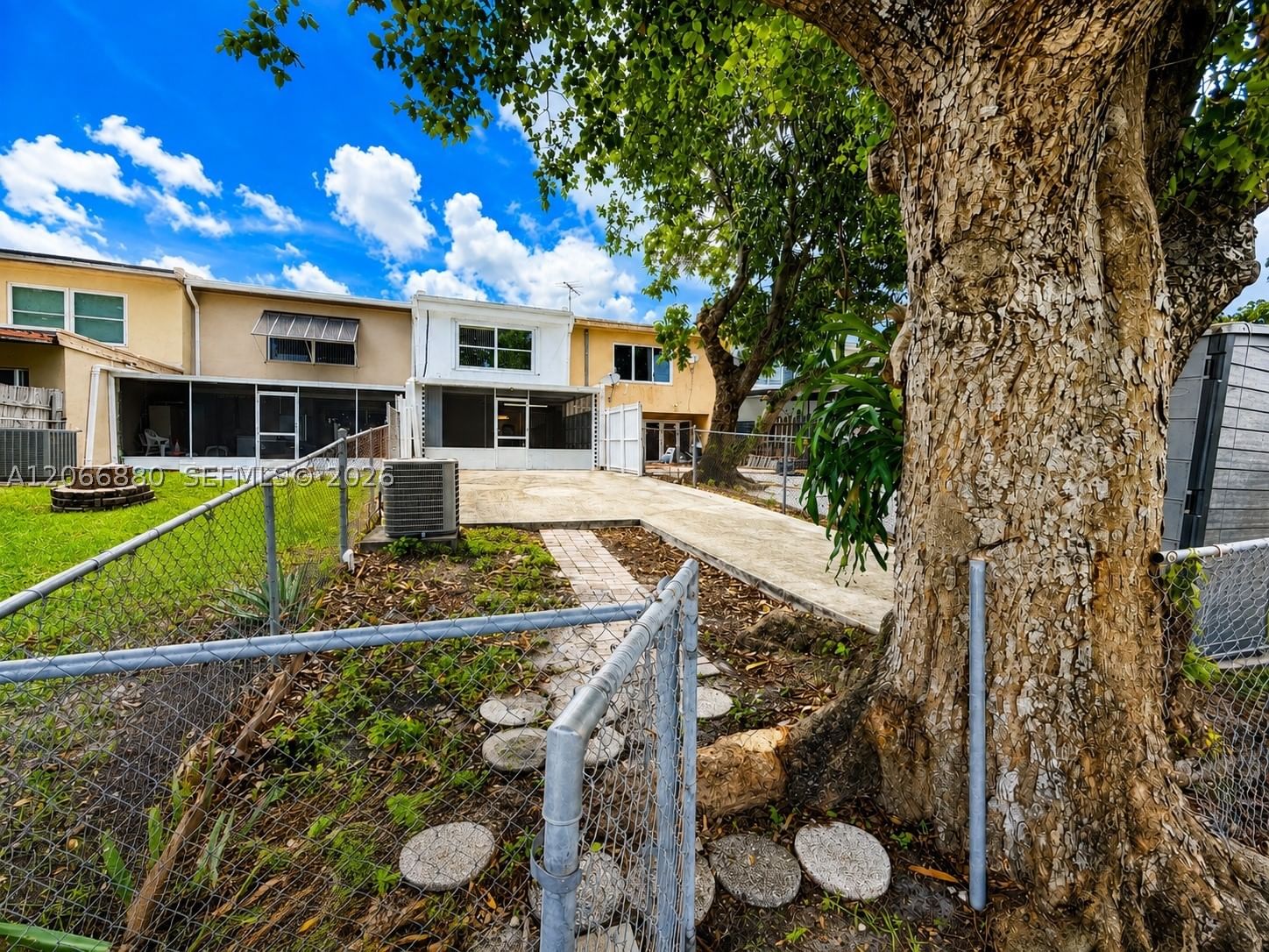 Real estate property located at 1720 75th St, Miami-dade, Flamingo Lake, Hialeah, FL