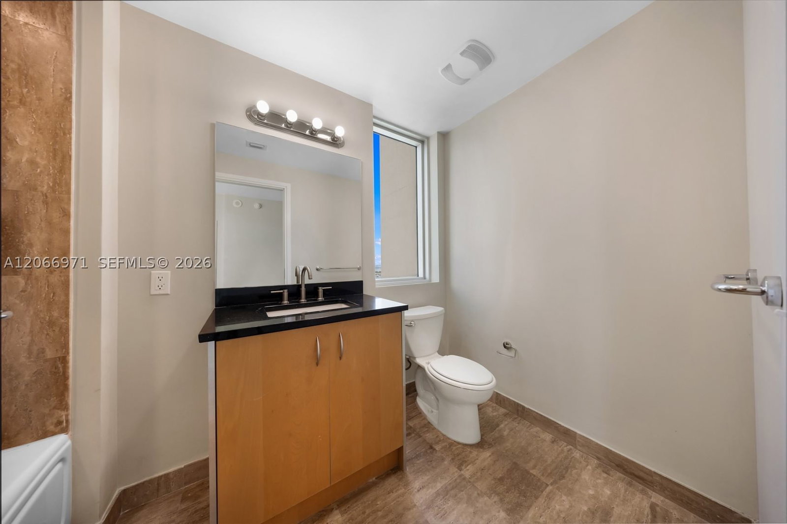 Real estate property located at 300 Biscayne Blvd T-2911, Miami-dade, Met 1 Condo, Miami, FL