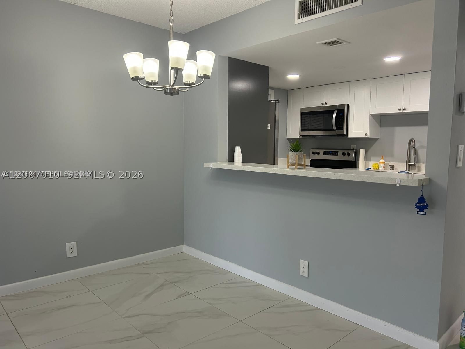 Real estate property located at 230 Lakeview Dr #209, Broward, Building Nine Of Racquet, Weston, FL