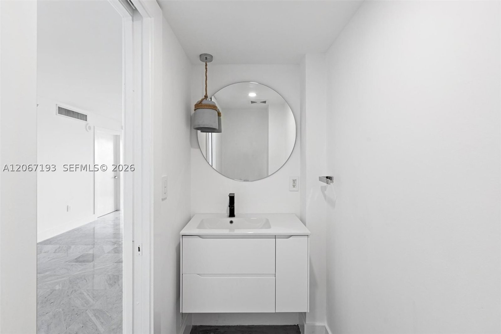 Real estate property located at 6917 Collins Ave #1009, Miami-dade, The Collins Condo, Miami Beach, FL