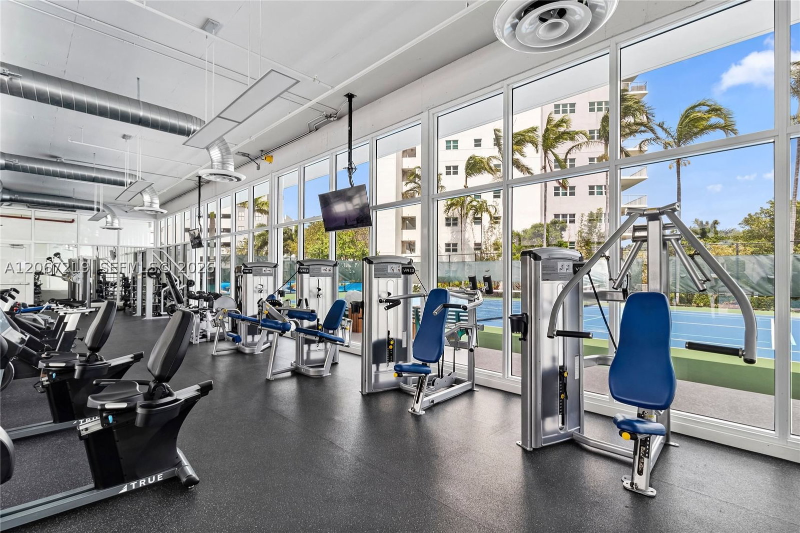 Real estate property located at 14951 Royal Oaks Ln #1604, Miami-dade, The Oaks I Condo, North Miami, FL