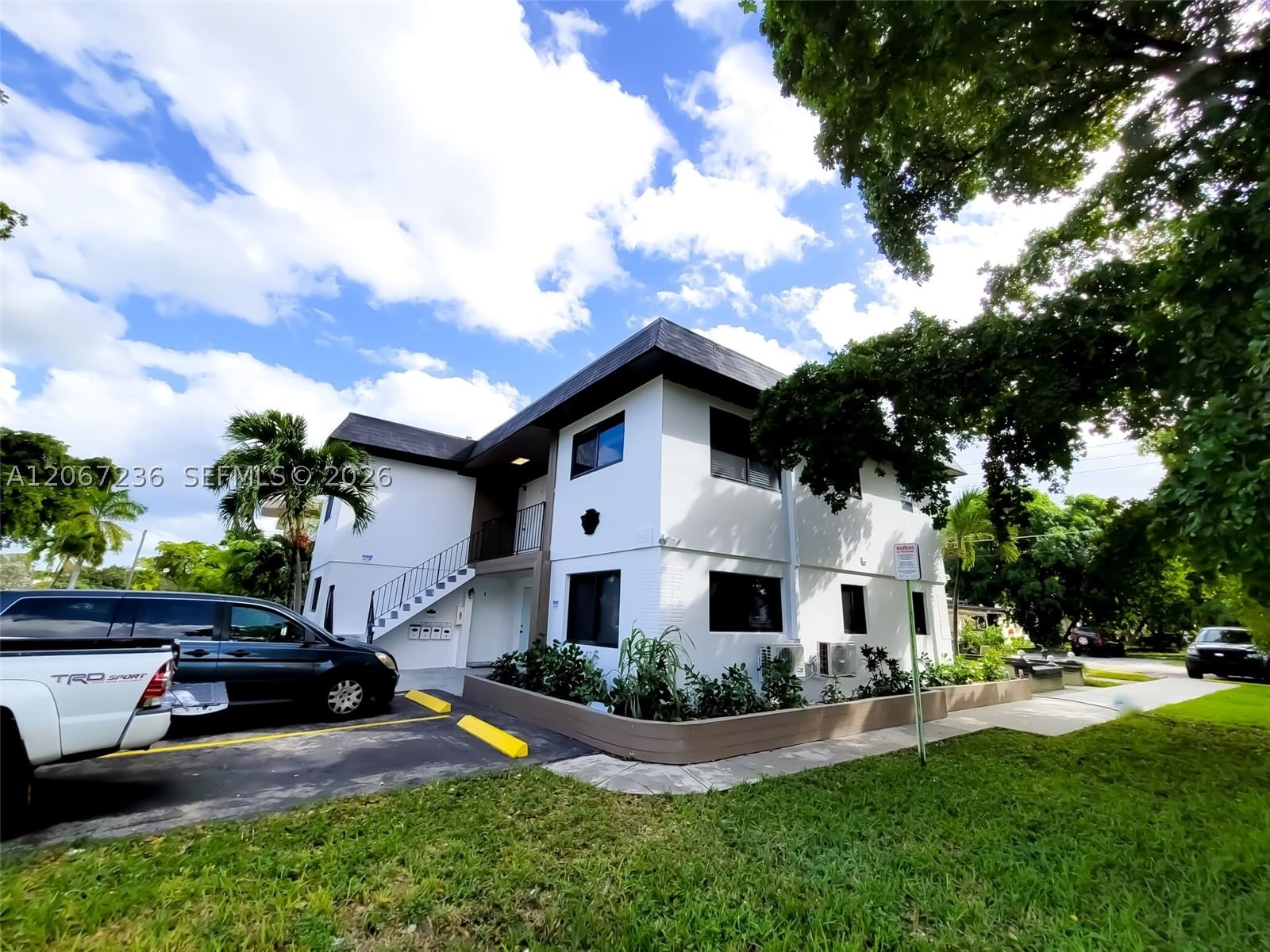 Real estate property located at 1858 Dewey St, Broward, Hollywood South Side Add, Hollywood, FL