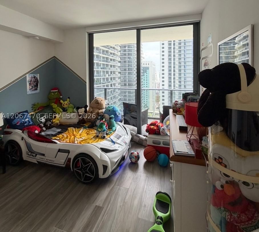 Real estate property located at 801 Miami Ave #2410, Miami-dade, 801 Sma Residences, Miami, FL