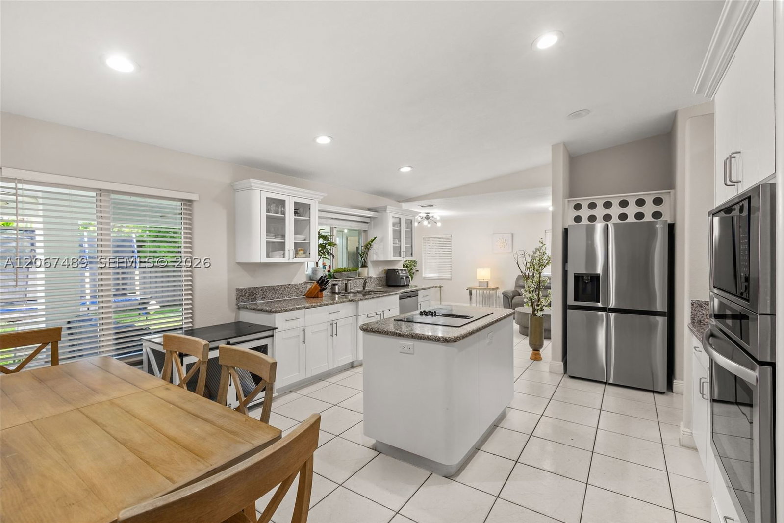 Real estate property located at 9840 28th Ter, Miami-dade, Vanderbilt Park Amd Pl, Doral, FL