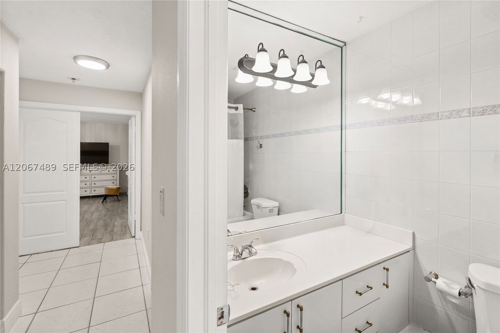 Real estate property located at 9840 28th Ter, Miami-dade, Vanderbilt Park Amd Pl, Doral, FL