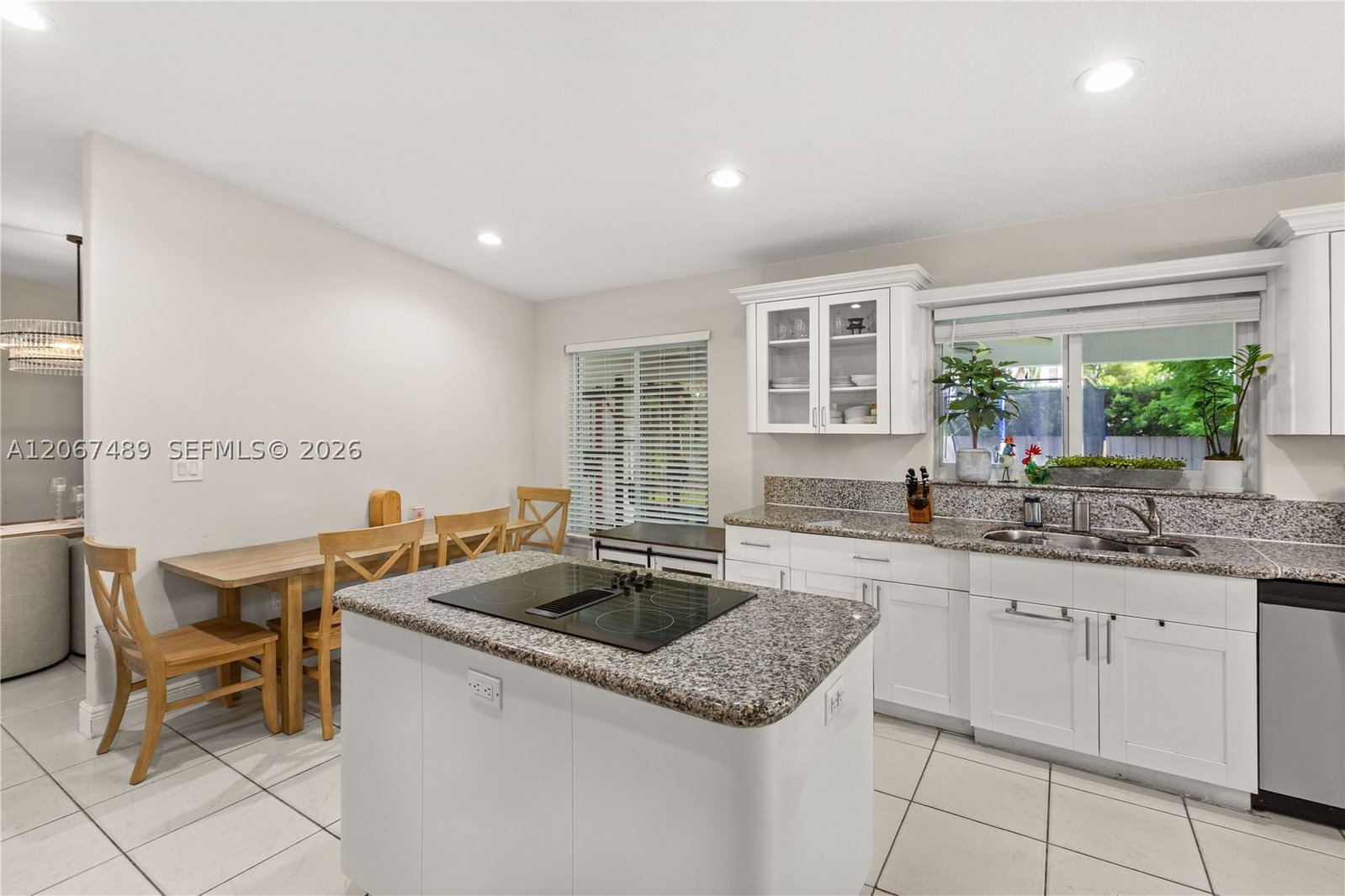 Real estate property located at 9840 28th Ter, Miami-dade, Vanderbilt Park Amd Pl, Doral, FL