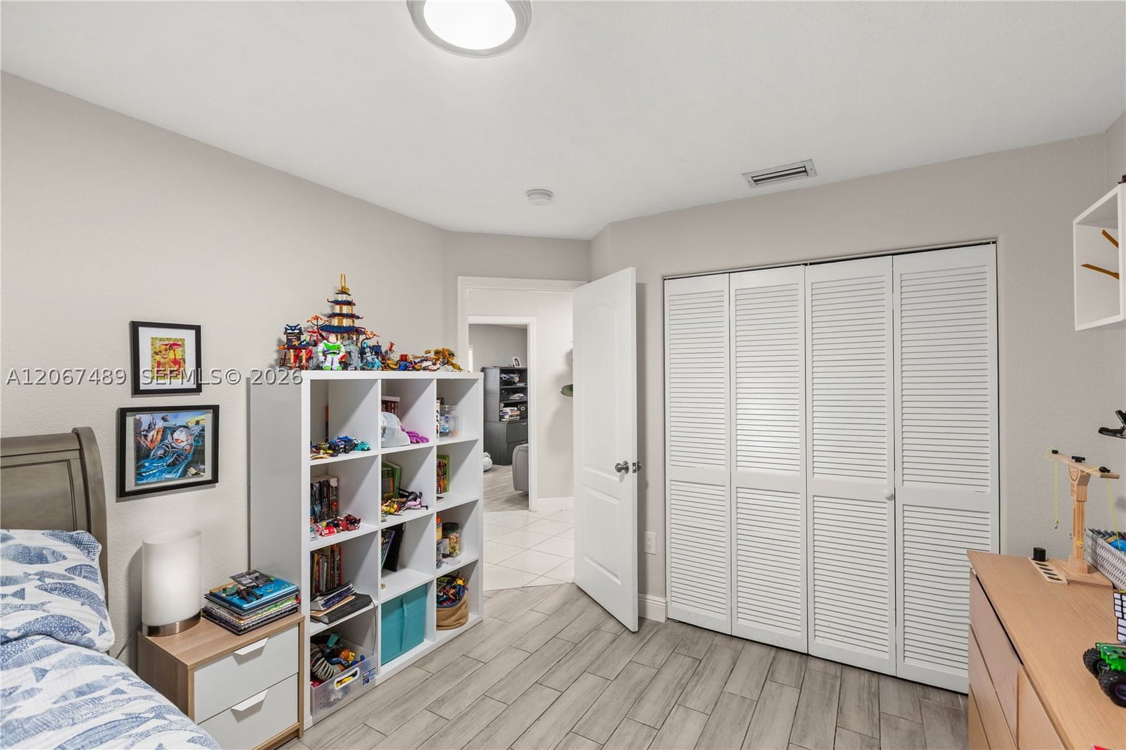 Real estate property located at 9840 28th Ter, Miami-dade, Vanderbilt Park Amd Pl, Doral, FL