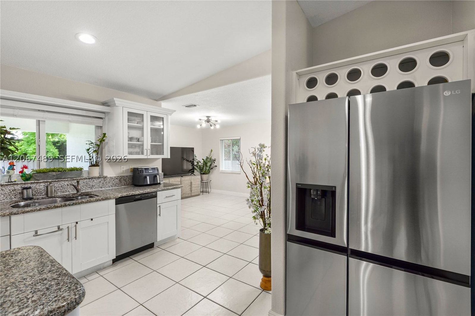 Real estate property located at 9840 28th Ter, Miami-dade, Vanderbilt Park Amd Pl, Doral, FL