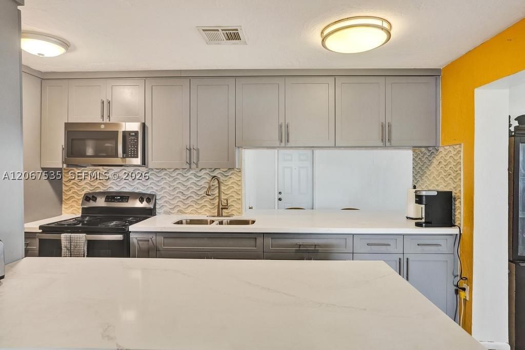 Real estate property located at 16520 18th Ave, Miami-dade, Bunche Park 1 Addn, Miami Gardens, FL