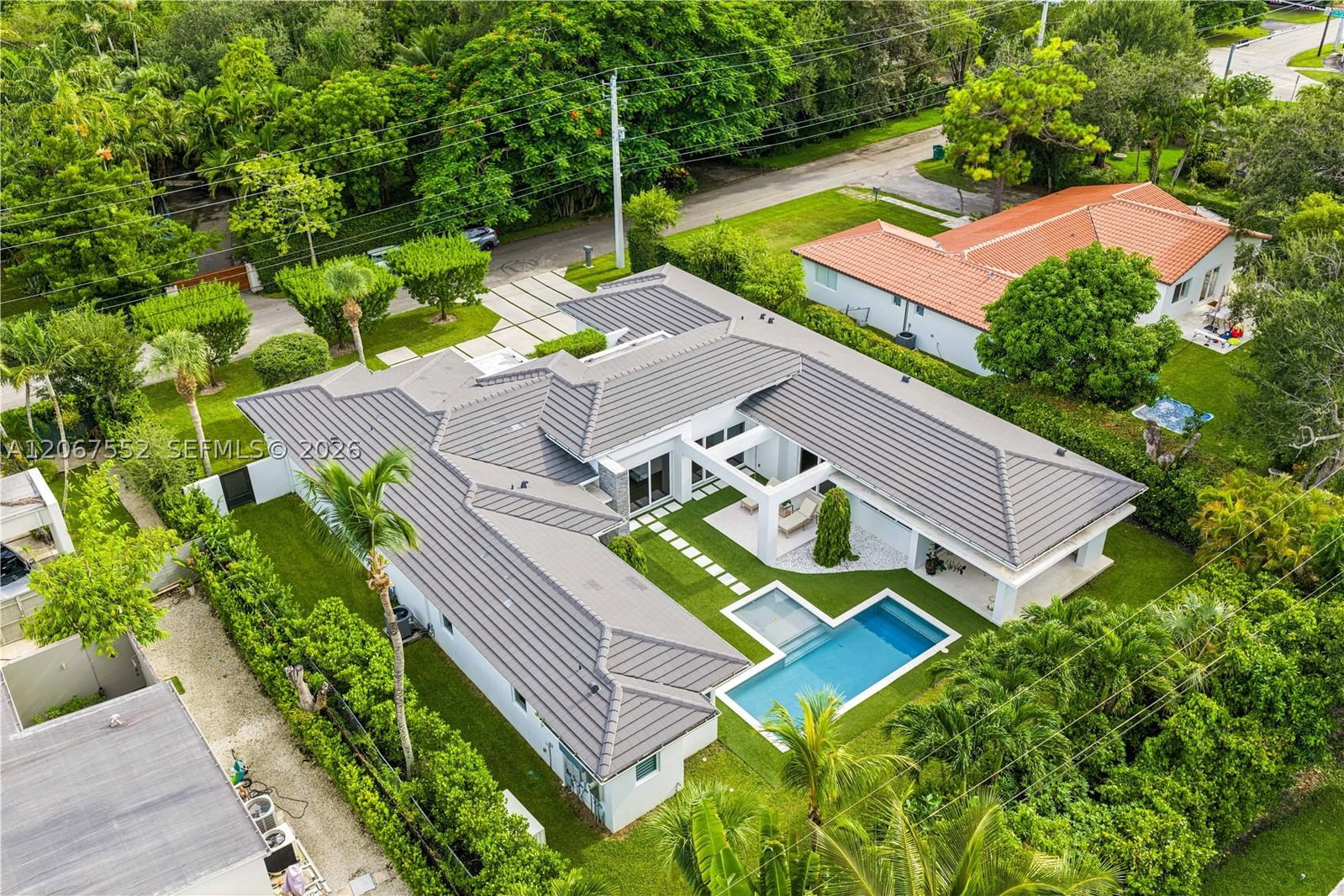 Real estate property located at 7101 60th St, Miami-dade, Carole Helms Manor, Miami, FL