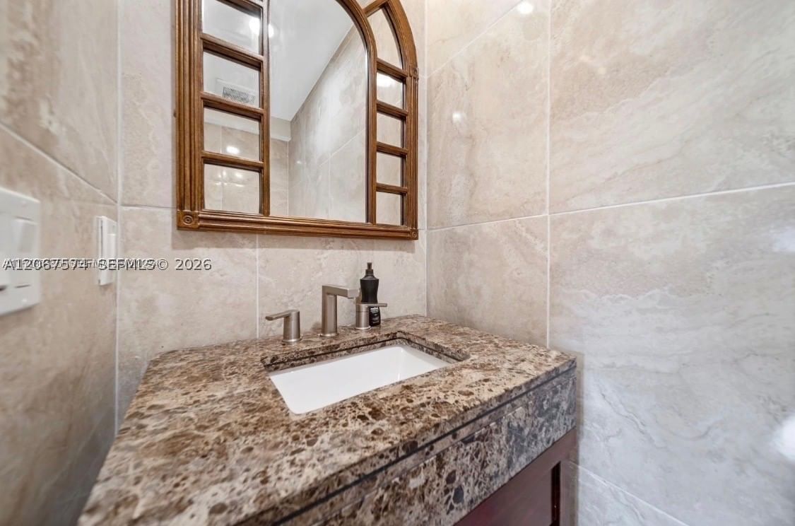 Real estate property located at 615 10th Ter #1, Broward, Progresso, Fort Lauderdale, FL