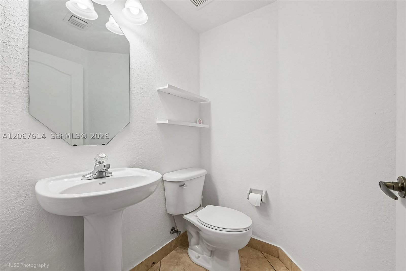 Real estate property located at 8666 109th Ct #8666, Miami-dade, Islands At Doral Townhome, Doral, FL