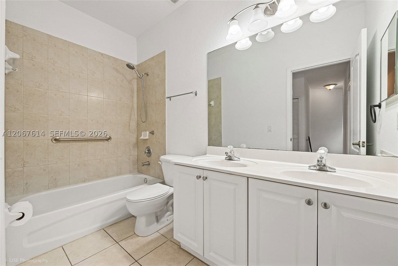 Real estate property located at 8666 109th Ct #8666, Miami-dade, Islands At Doral Townhome, Doral, FL