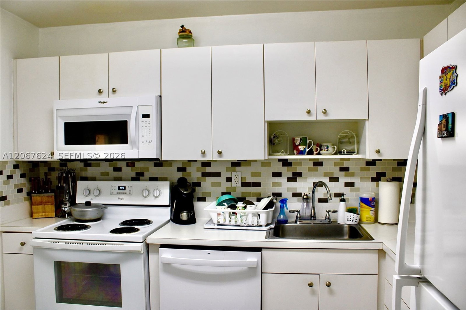 Real estate property located at 7440 Miami Lakes Dr F212, Miami-dade, Villas Of Miami Lakes Con, Miami Lakes, FL