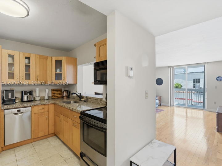 Real estate property located at 3588 Collins Ave #504, Miami-dade, Ocean 36 South Condo, Miami Beach, FL
