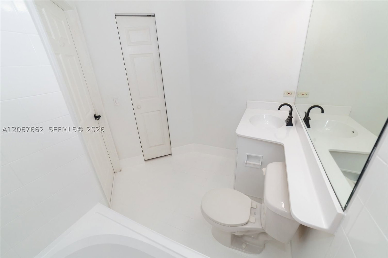 Real estate property located at 17125 Bay Rd #3410, Miami-dade, Porto Bellagio, Sunny Isles Beach, FL
