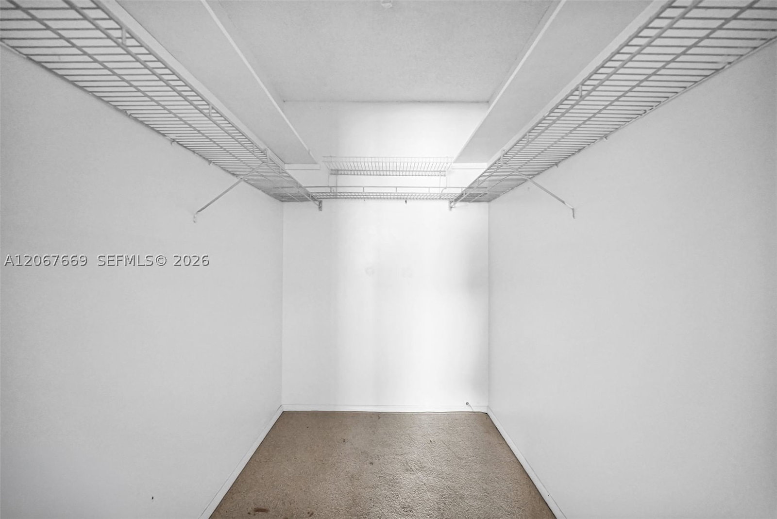 Real estate property located at 5300 Washington St R110, Broward, Beverly Hills Condo Numbe, Hollywood, FL