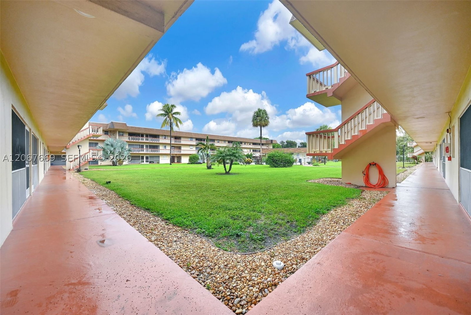 Real estate property located at 5300 Washington St R110, Broward, Beverly Hills Condo Numbe, Hollywood, FL