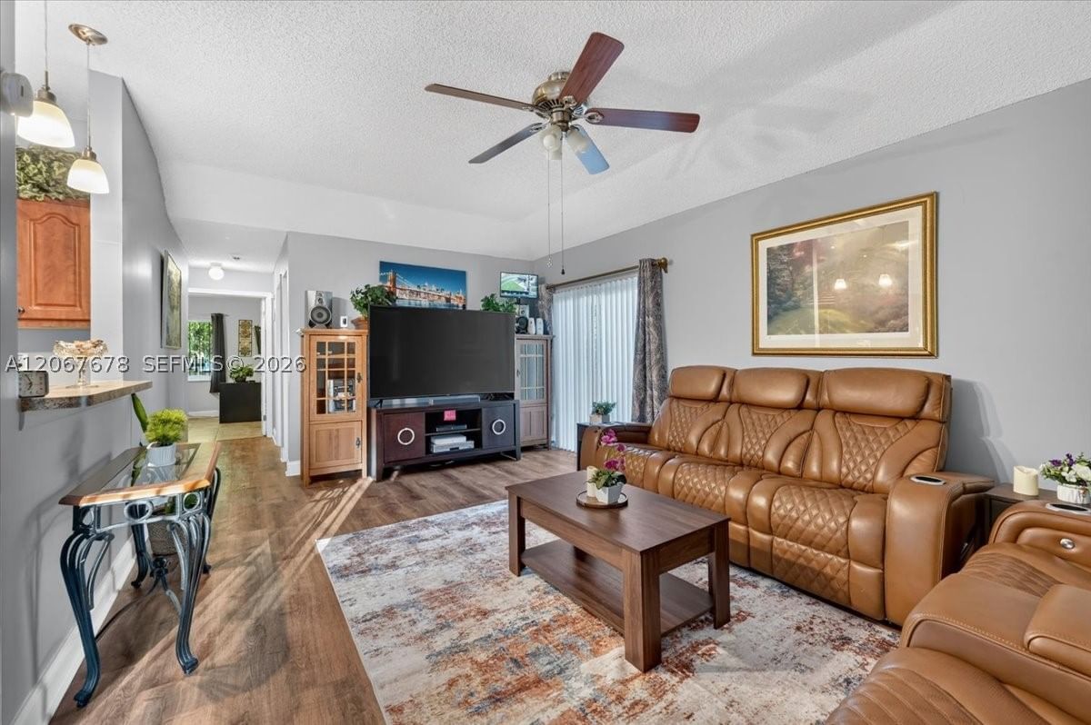 Real estate property located at 8601 16th St, Broward, Cinnamon Place 1, Pembroke Pines, FL